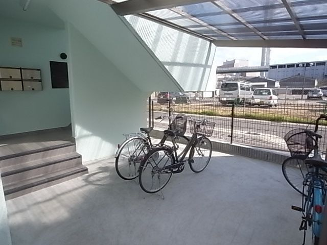 フラット灘南の和室
