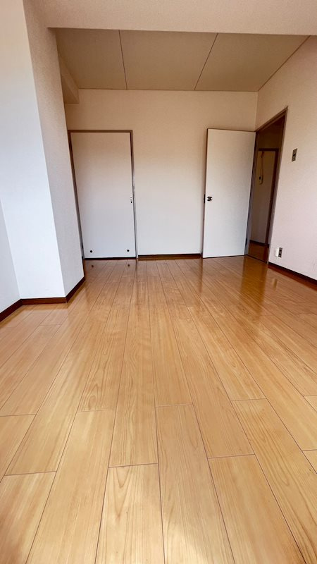 フラット灘南の居間・リビング