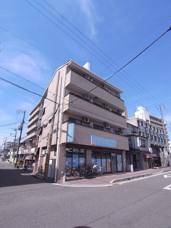 フォレストの外観