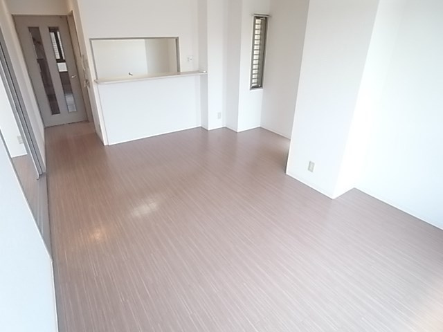 ヒルズ三番町の居間・リビング