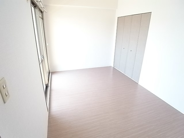 ヒルズ三番町の寝室