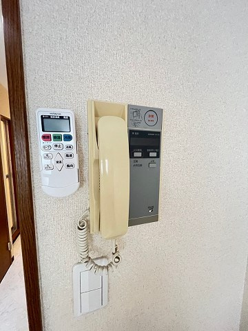 レジェンド西宮の居間・リビング