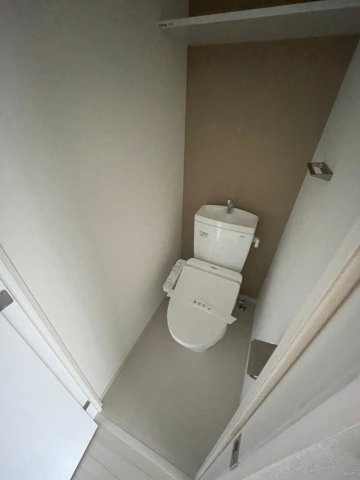大阪市浪速区幸町３丁目の賃貸マンションのトイレ