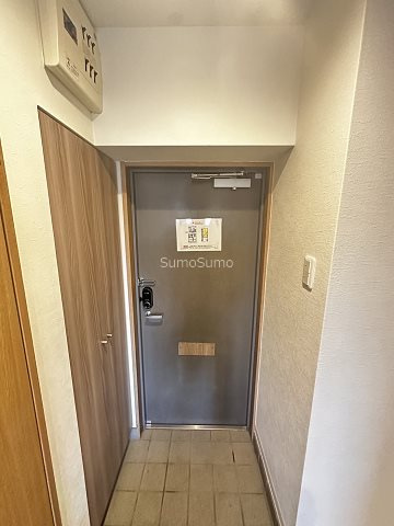 F.CROSS EBISUの玄関