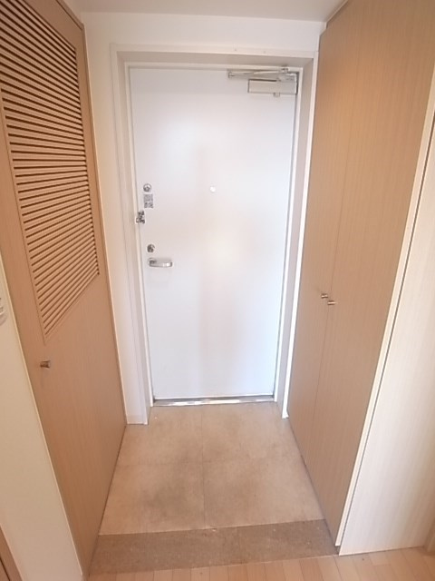 西宮アネックスの玄関
