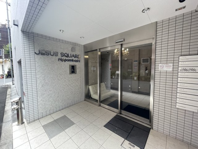 JESUS　SQUARE　nippombashiのエントランス