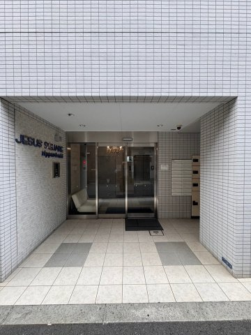 JESUS　SQUARE　nippombashiのエントランス