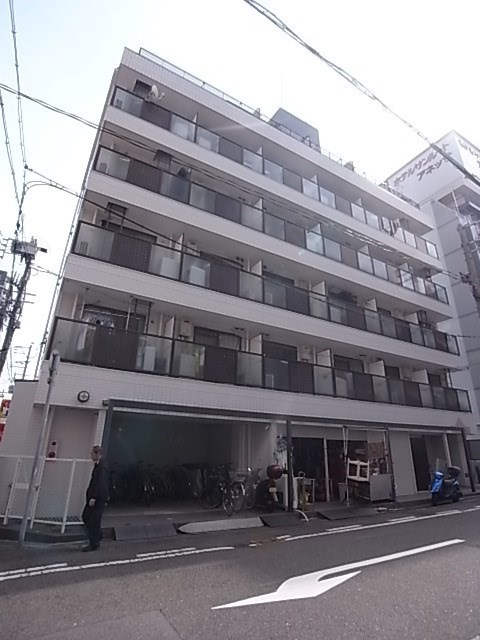 フルーレゾン神戸の外観