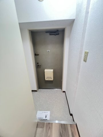 メゾン・ド・エミュウの玄関
