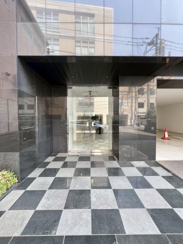 サンヒルズ大橋駅前のエントランス