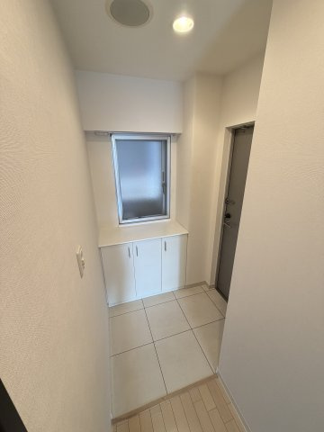 RIDGE北堀江の玄関