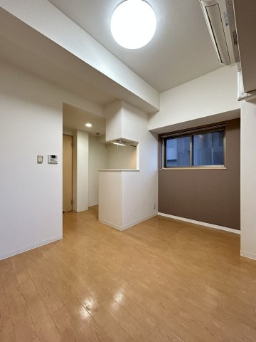 CASA MT 恵美須駅前の居間・リビング