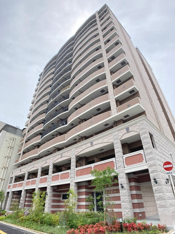Luxe難波南の外観