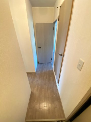 メイプルハイツの玄関