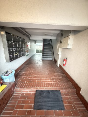 岩北ハイツのロビー