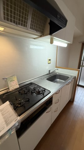 レジディア博多東のキッチン