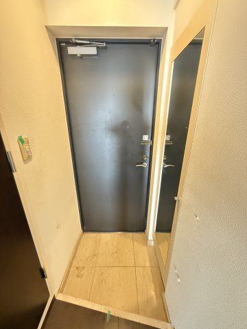 フェルザ今宮戎(旧:Krehl難波南)の玄関