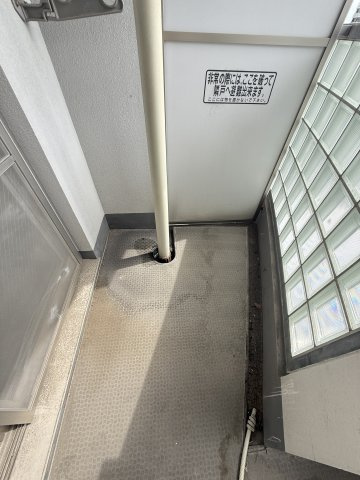 フェルザ今宮戎(旧:Krehl難波南)のバルコニー