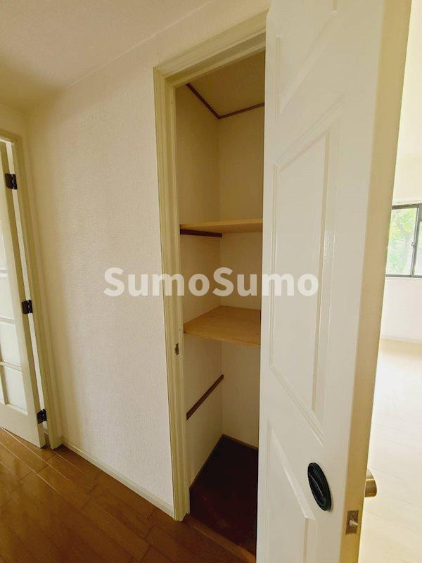 白鷹香枦園マンションの収納