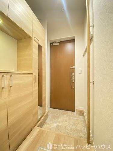福岡市南区曰佐５丁目のアパートの玄関|物件の画像6