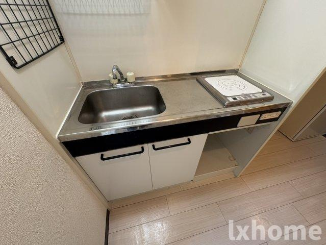 宮元七番館のキッチン|コンパクトなキッチンで掃除もラクラク