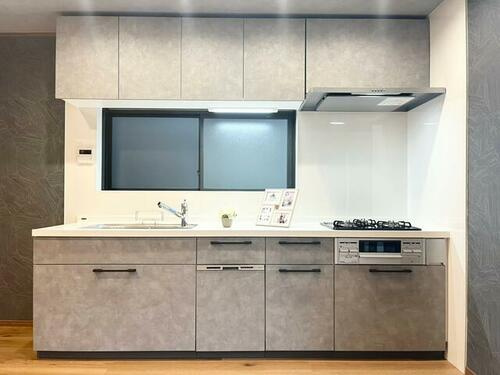 松屋町　中古一戸建てのキッチン|システムキッチン
■物件内覧・資金計画相談・住宅ローン相談、リフォーム相談、お問合せ受付中■
※当日・翌日のご内覧、ご相談はお電話でのお問合せがスムーズです！