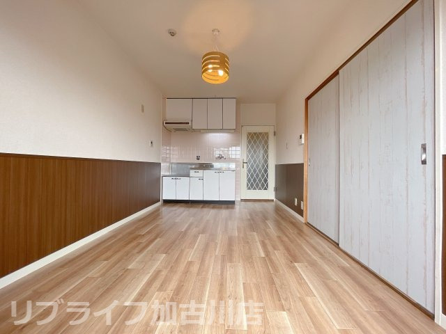シャトー神川の居間・リビング|別のお部屋のお写真です。