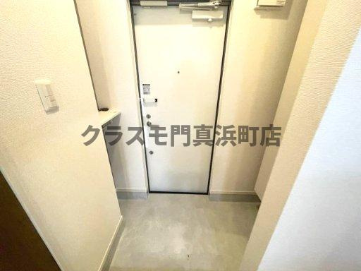 シャトーエレガントの玄関