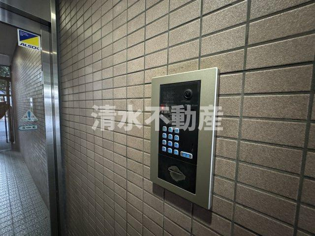 江古田1分マンションのロビー|【仲介手数料無料】8~22時楽器可☆2重窓で防音性も安心☆ご内見は清水不動産へお気軽にお問い合わせ下さい。