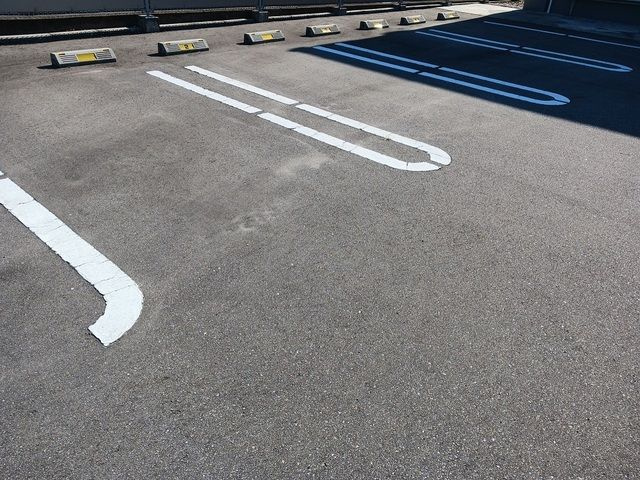 ハピネス　中保の駐車場