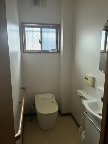 西本町１丁目　中古戸建のトイレ