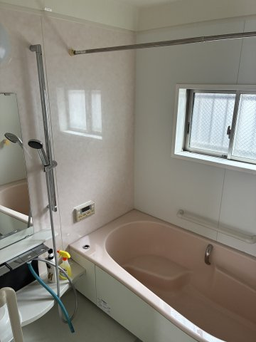 西本町１丁目　中古戸建の浴室