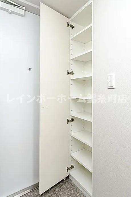 ショルテッツァ京成の玄関