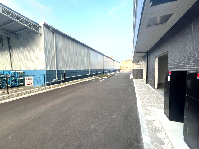 オリエントレジデンス門真殿島町の駐車場