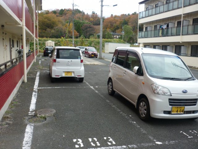 【駐車場】 | エイトⅠ　２LDK | 駐車スペースもあります