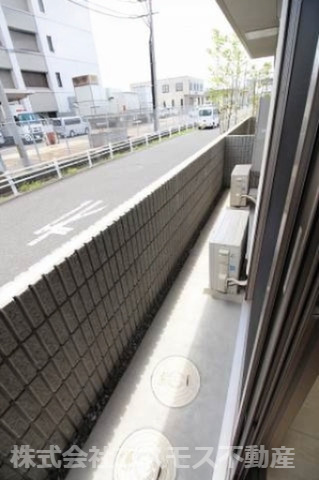 プレジデンス今 のバルコニー|別のお部屋の同仕様写真です。