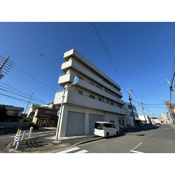 林マンションの外観