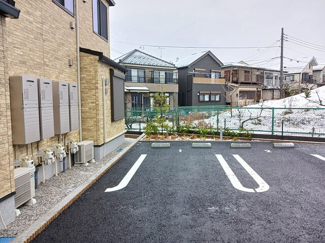 ベルカルム2の駐車場