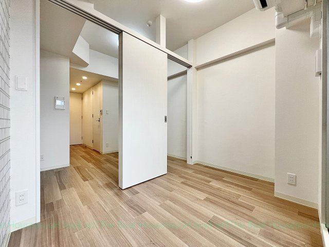 プレサンス　ジェネ　新栄町駅前　葵の洋室