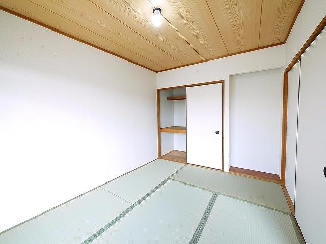 バーベナ光台D棟の和室|柔らかい畳が心地よい和室