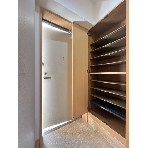 福岡市早良区東入部３丁目の賃貸マンションの収納
