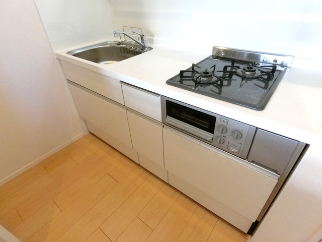 小平市小川西町５丁目の賃貸マンションのキッチン|★グリル付きガス２口システムキッチン★