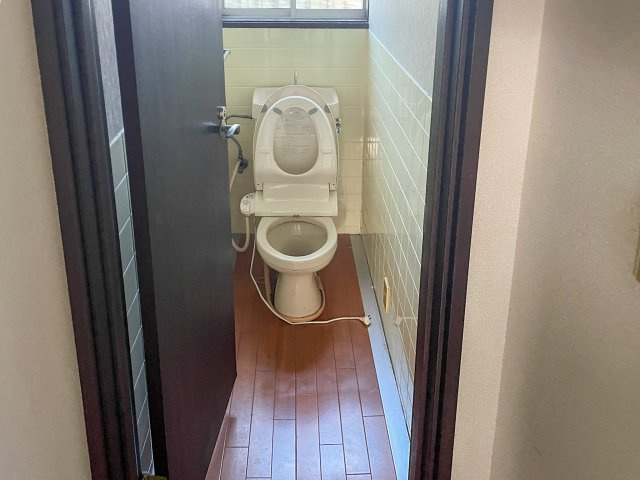 鈴鹿市稲生塩屋3丁目のトイレ|1階