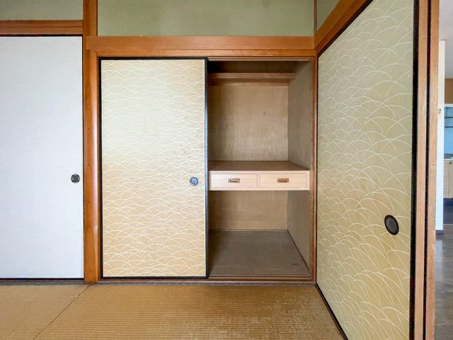 鈴鹿市稲生塩屋3丁目の収納