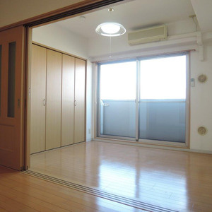 プールトゥジュールの内装|おしゃれな内装です