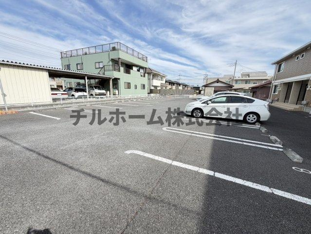 ウィステリアの駐車場|当社、チルホームのHPもご覧ください(^^)/物件情報多数♪