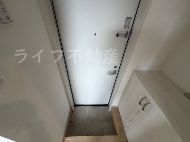 リビングライフ長瀬イーストの玄関|きれいな玄関です