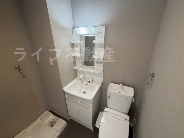 リビングライフ長瀬イーストの独立洗面台|独立洗面台で身支度をすべて済ませてしまいましょう