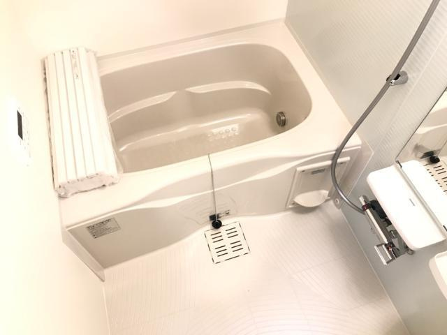 稲城市大丸の賃貸マンションの浴室