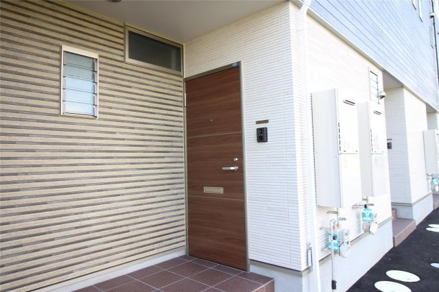 グランフルール庭瀬　Bの玄関